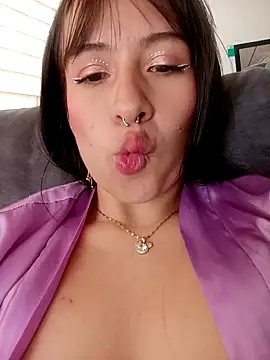 Živý XXX chat SofiCandy_