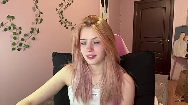 milimoon's Live XXX Chat