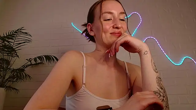 WhitePrincessLuna's Live XXX Chat