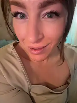 ChristinaSiemone élő XXX-chatje