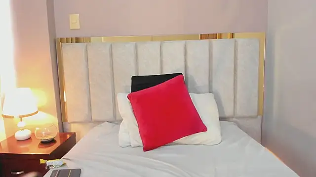 FreyaCameron 现场XXX聊天