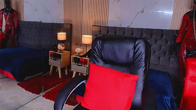 Chat XXX en directo de ZafiraVelvet