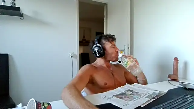 alpha-hunk élő XXX-chatje