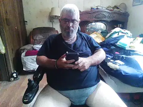 hearseguy77 Show in webcam