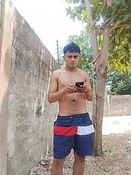 Show modela HOTRAINYGOLDEN na web-kameri