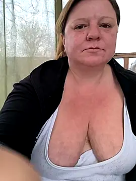 jusichka élő XXX-chatje
