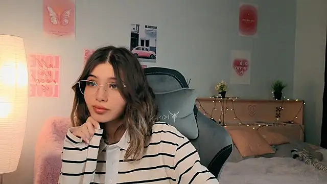 dinnerwithflowers' Live XXX Chat