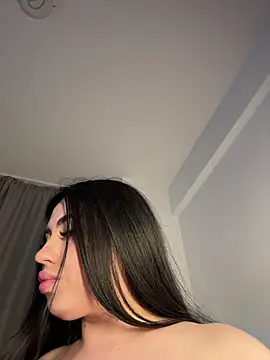 Andrestarr Adlı Modelin Canlı XXX Sohbeti