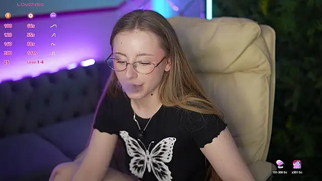 SilverrMoon's Live XXX Chat