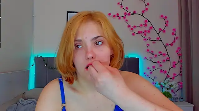 DellaRows Live XXX-chat