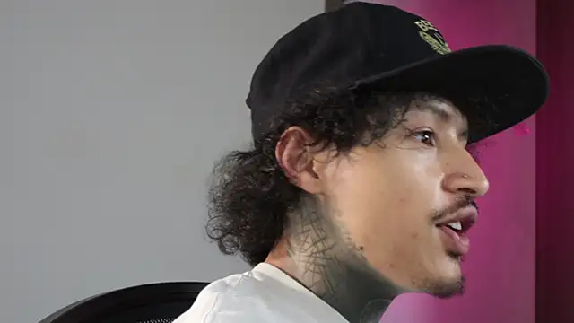 trieone's Webcam Show