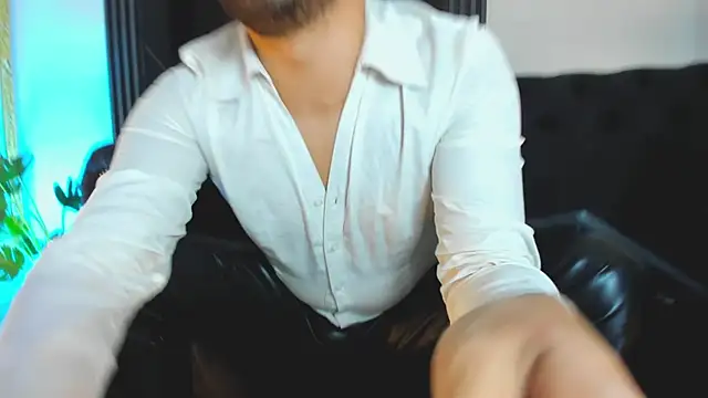 Živý XXX chat LuccaMallard