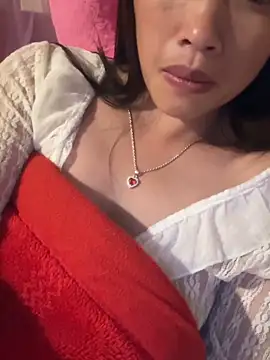-Paige- élő XXX-chatje
