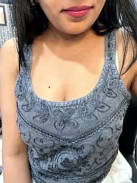 escape_with_me Adlı Modelin Canlı XXX Sohbeti