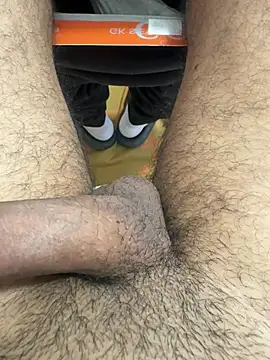 cazzoduro32 网络视讯表演