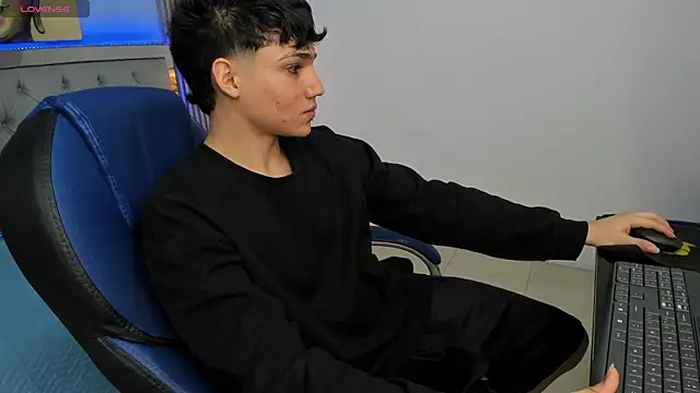 SamBlack_ 라이브 XXX 채팅