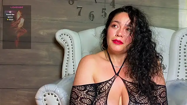 Chat XXX en directo de ArianaCherry