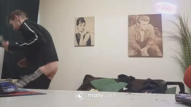 der_dino30's Webcam Show