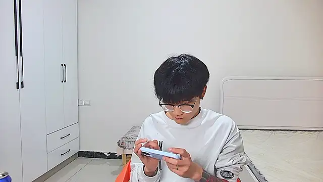 KK-cuteboy Pertunjukan Webcam