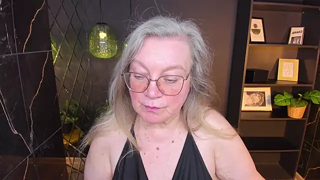 NataliMellow's Live XXX Chat
