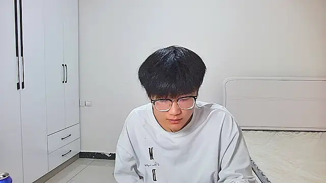 Pertunjukan Kamera Web KK-cuteboy