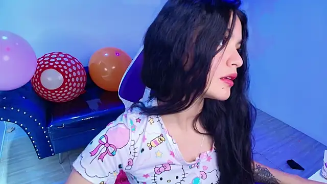 Czat XXX na żywo – Maddie_T18