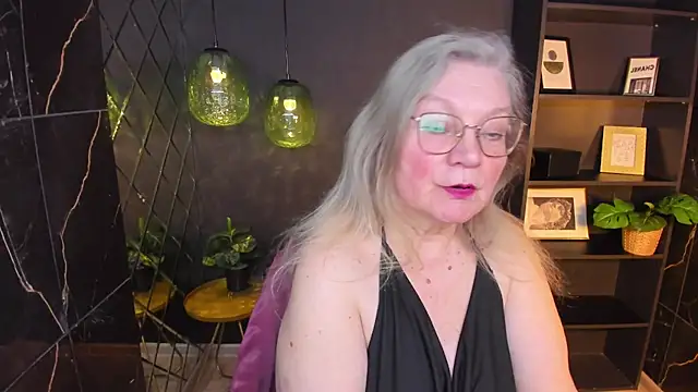 NataliMellow Chat XXX in diretta