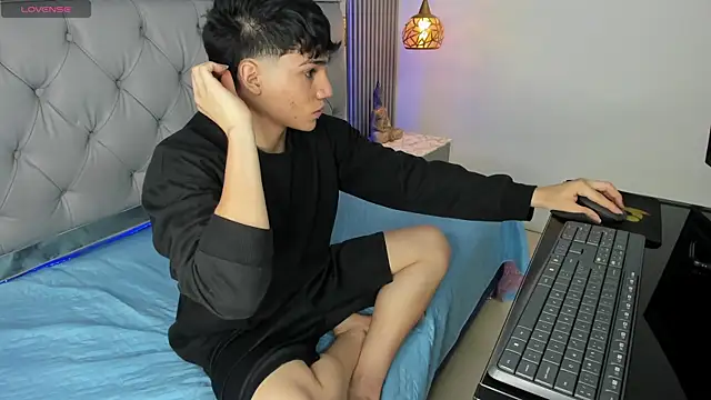 دردشة SamBlack_ الجنسية المباشرة
