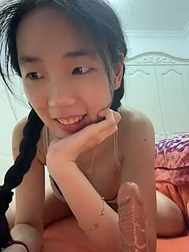 TinyBabe 网络视讯表演