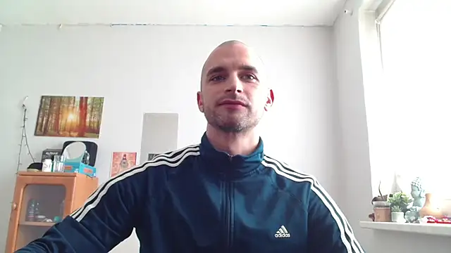 OskarBreno Adlı Modelin Canlı XXX Sohbeti