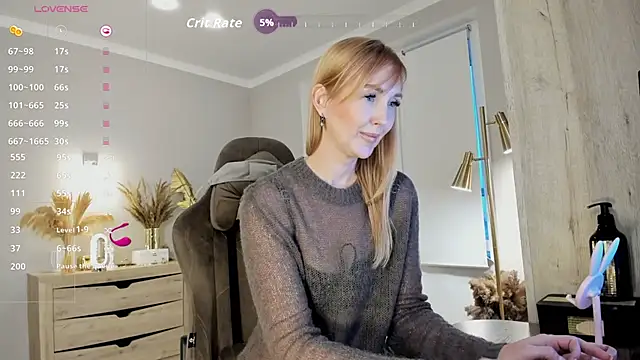 HotyPlays Live XXX Chat