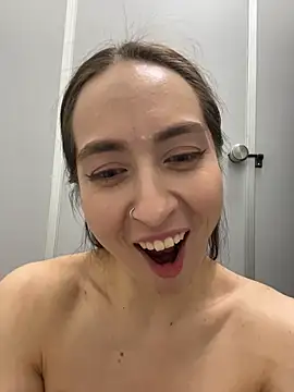 Holly_Play Live XXX-Chat