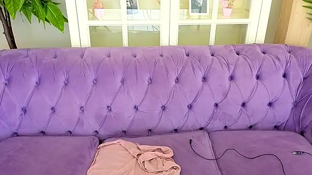 IceDanielles Adlı Modelin Canlı XXX Sohbeti