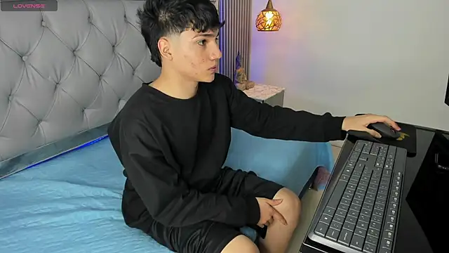 Chat +18 de SamBlack_ ao vivo