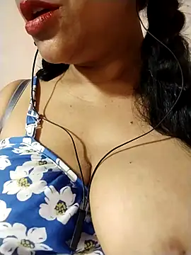 tharu_sweet Adlı Modelin Canlı XXX Sohbeti