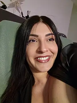 AryaSummersReal live XXX chat