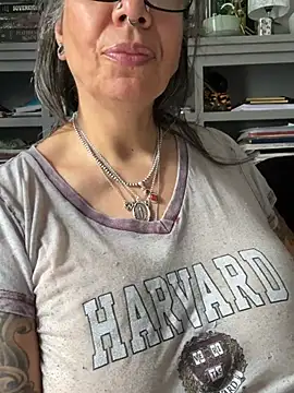 Chat XXX en directo de dieseldame1313