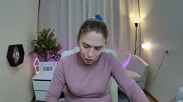 TessaDaybreakn Webbikameraesitys
