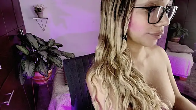 Dahnia_cruz's Live XXX Chat