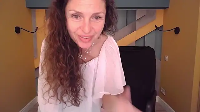 Chat +18 de EllaLong ao vivo