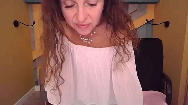 Chat XXX en directo de EllaLong