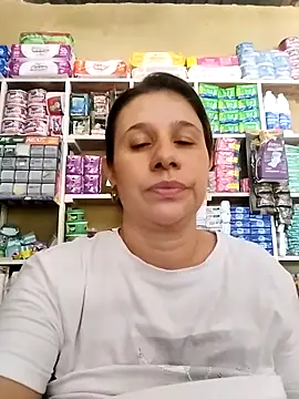 Chat +18 de MIA-LARIOS ao vivo