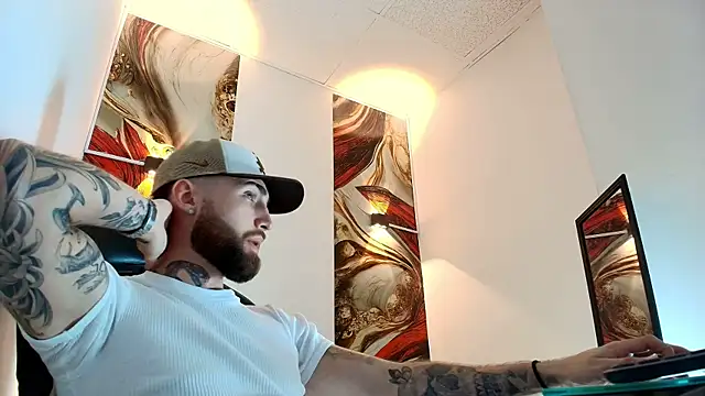 Luke_davis01 élő XXX-chatje