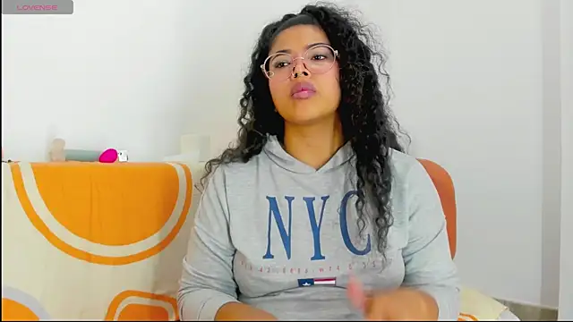 moana_taylor 现场XXX聊天