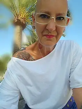 Emma_Milf25 webcam show