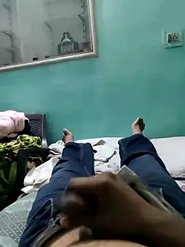 Boobsloverjatt 在線直播表演