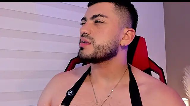 Alexander_Diazz élő XXX-chatje