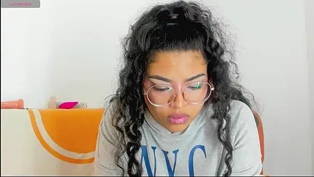 แชท XXX สดของ moana_taylor