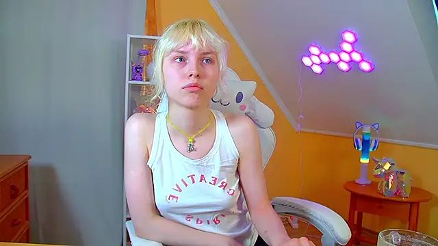HannahHollisn Live XXX chat