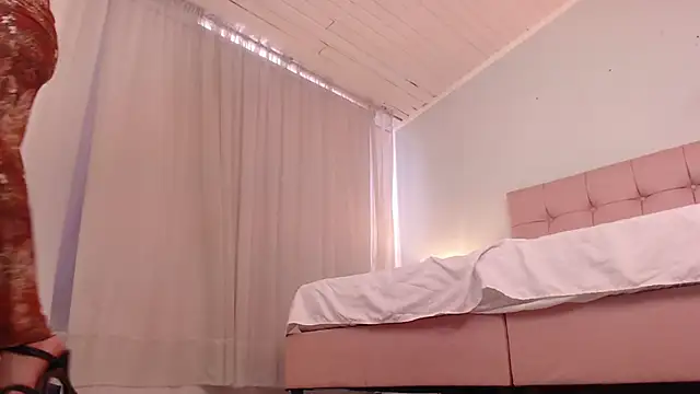 Sabriinaa_Foxx élő XXX-chatje